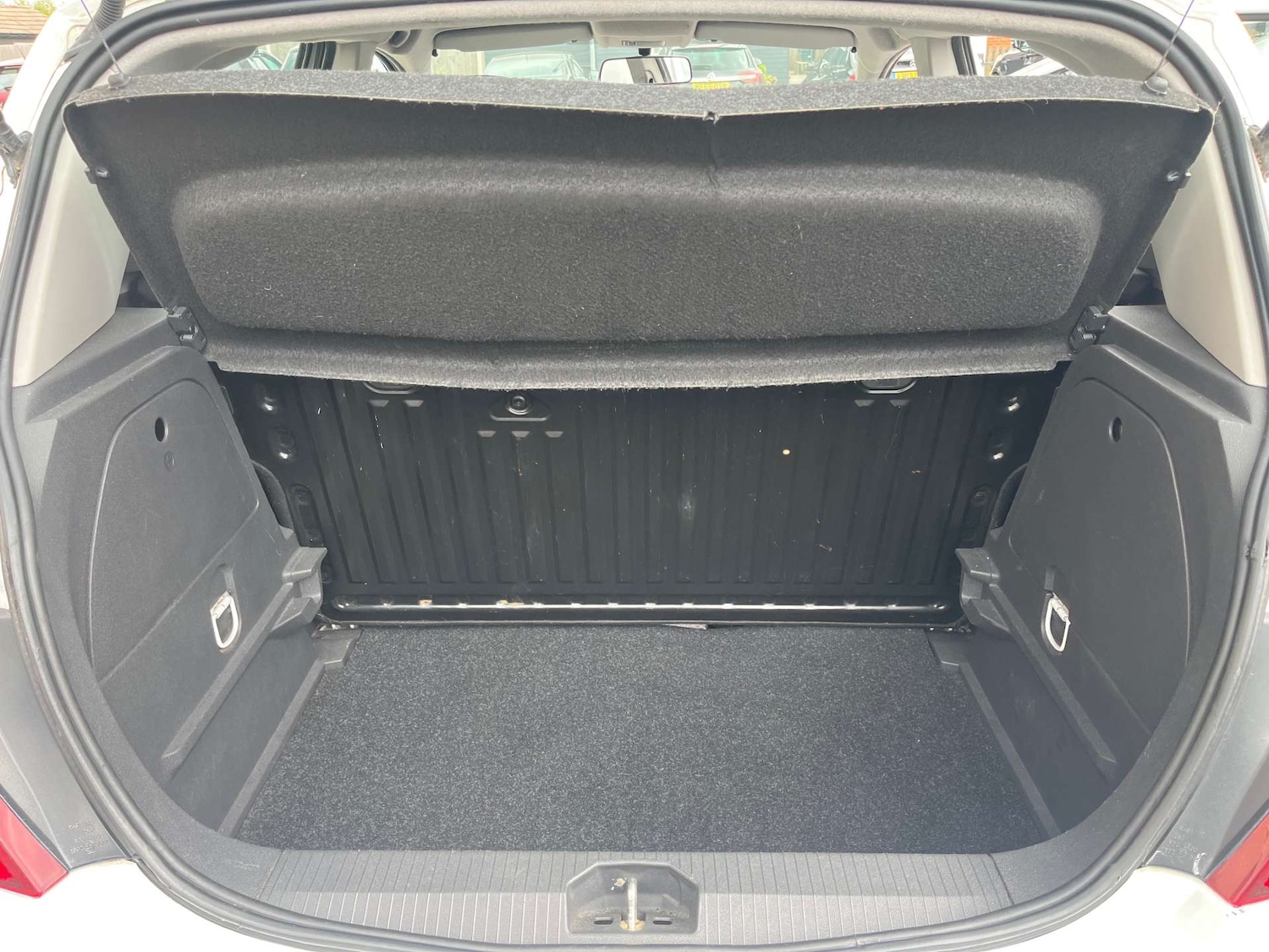 Used Vauxhall Corsa 2010 for sale - 76601629: Photo 33