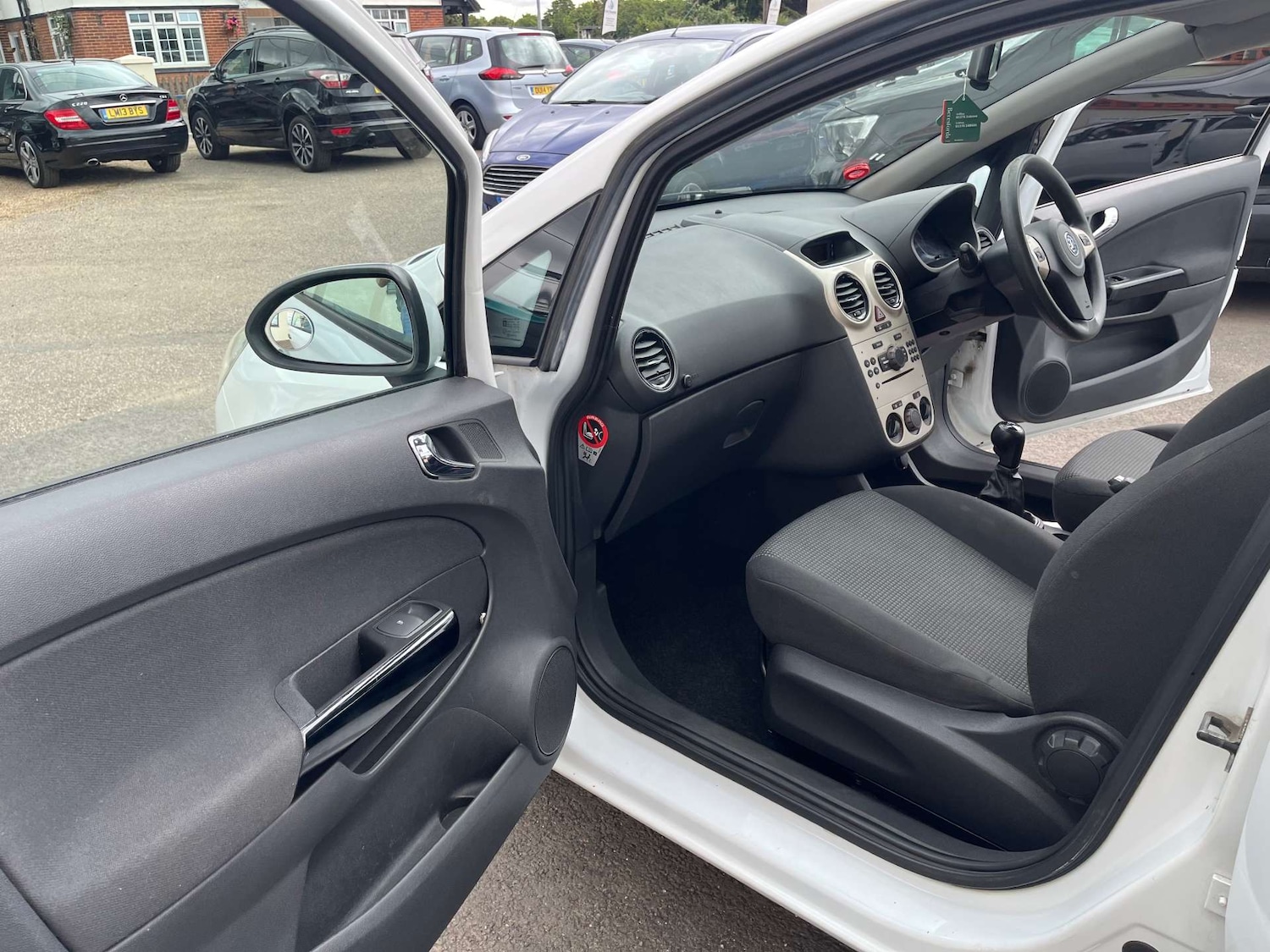 Used Vauxhall Corsa 2010 for sale - 76601629: Photo 37