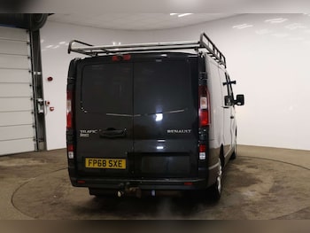 Used Renault Trafic 2018 for sale - 77523096: Photo