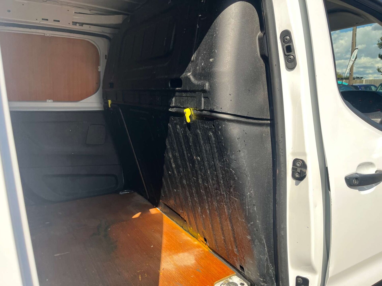 Used Peugeot Partner 2021 for sale - 75639984: Photo 33