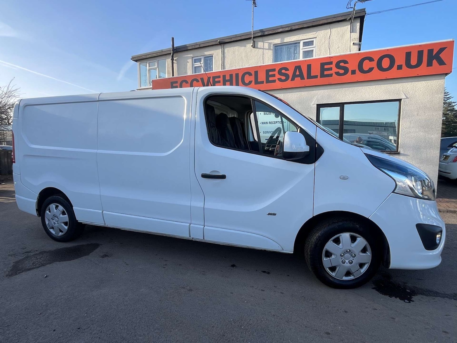 Used Vauxhall Vivaro 2014 for sale - 77667884: Photo 1
