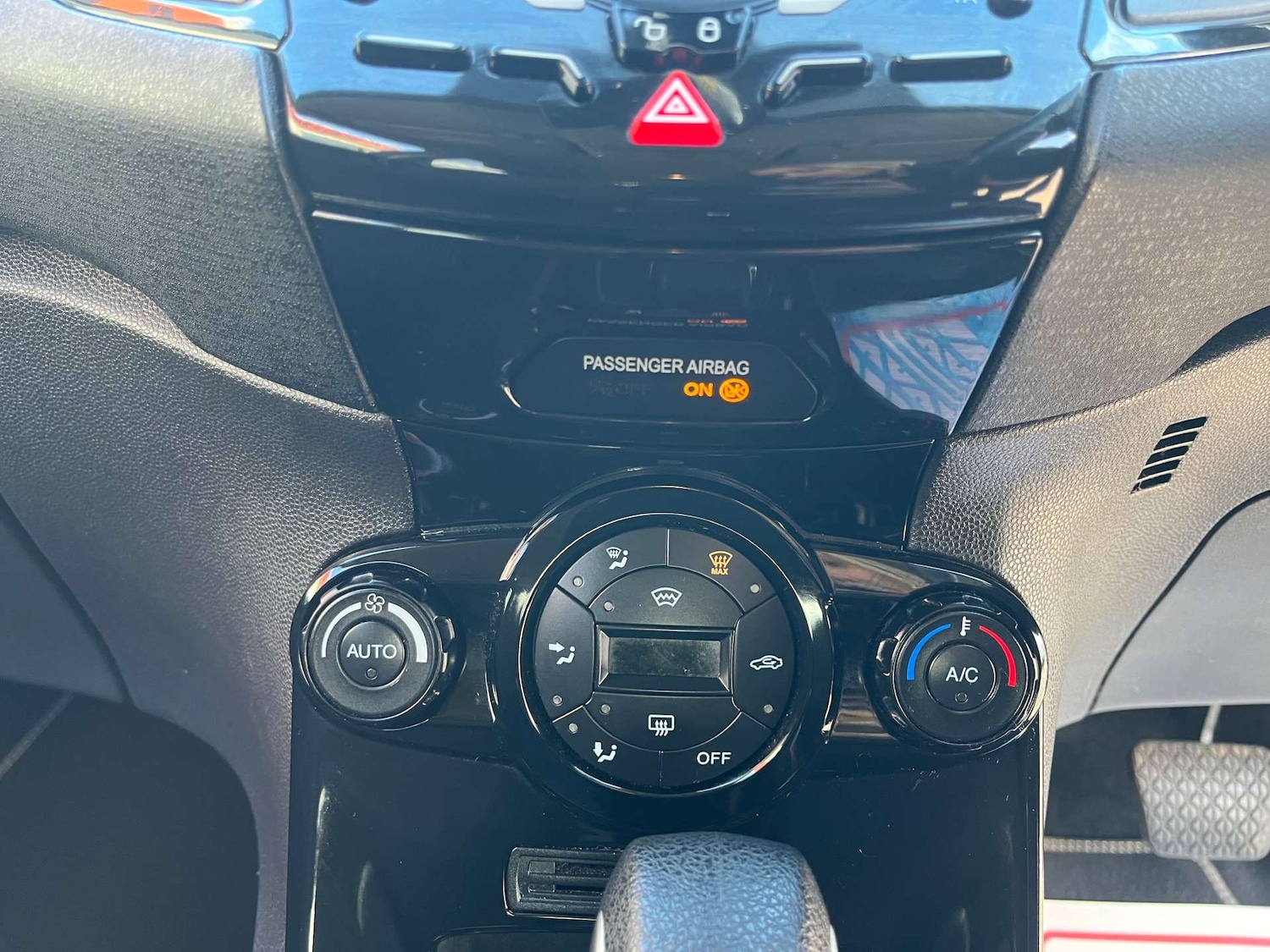 Used Ford Fiesta 2015 for sale - 76601941: Photo 25