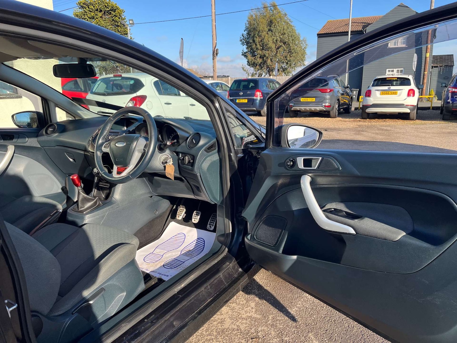 Used Ford Fiesta 2011 for sale - 77261368: Photo 15