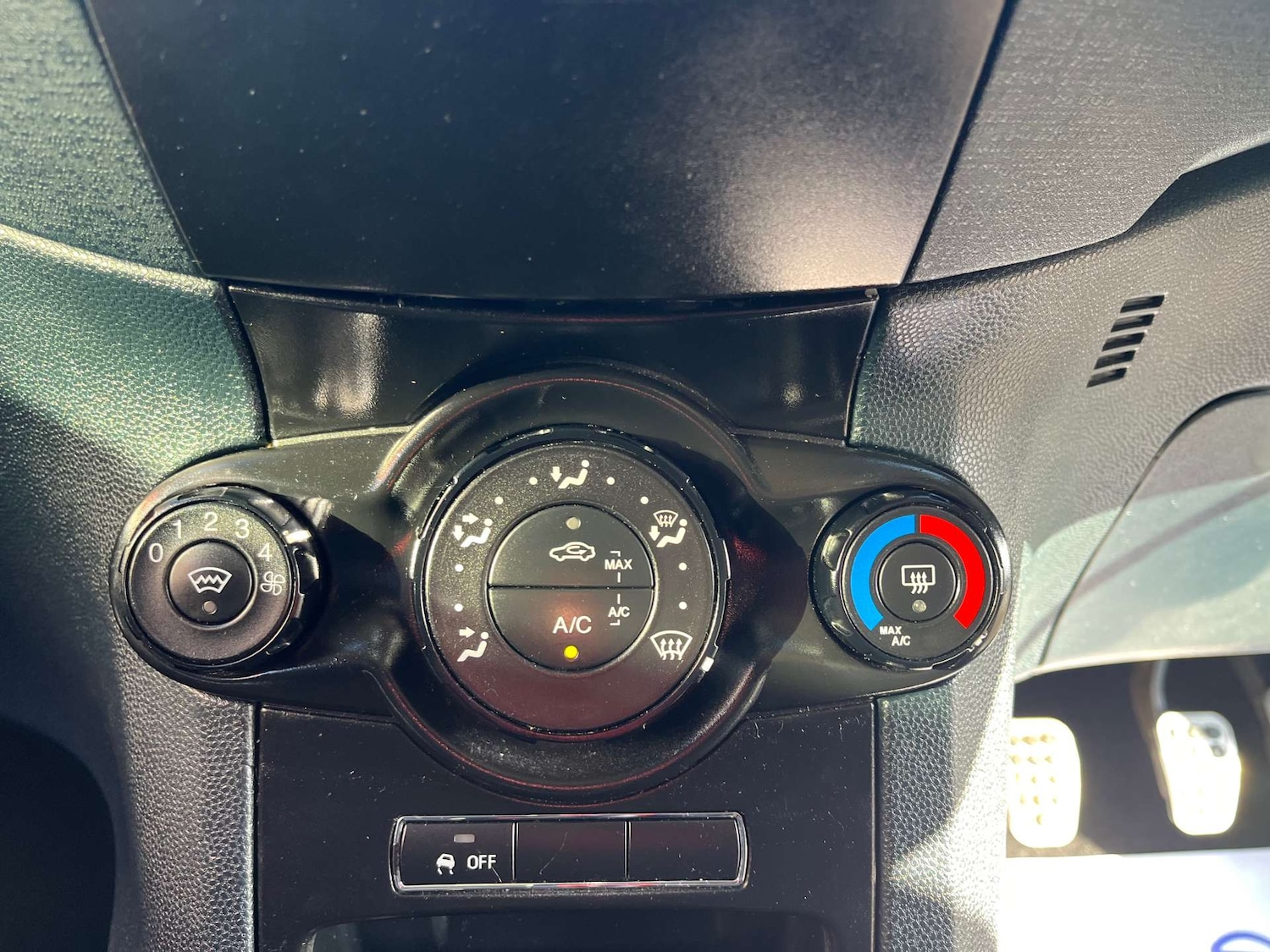 Used Ford Fiesta 2011 for sale - 77261368: Photo 23