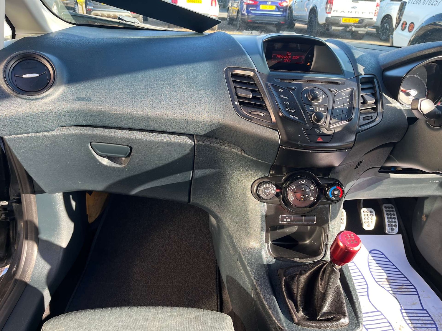 Used Ford Fiesta 2011 for sale - 77261368: Photo 34