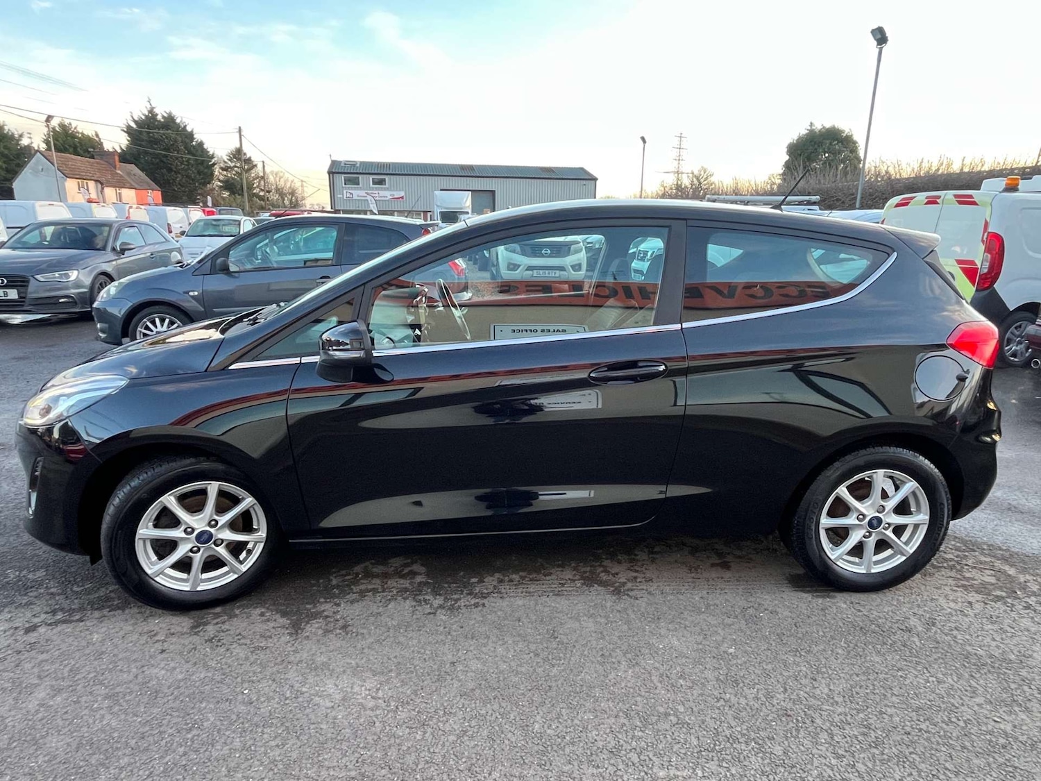 Used Ford Fiesta 2018 for sale - 77129090: Photo 8