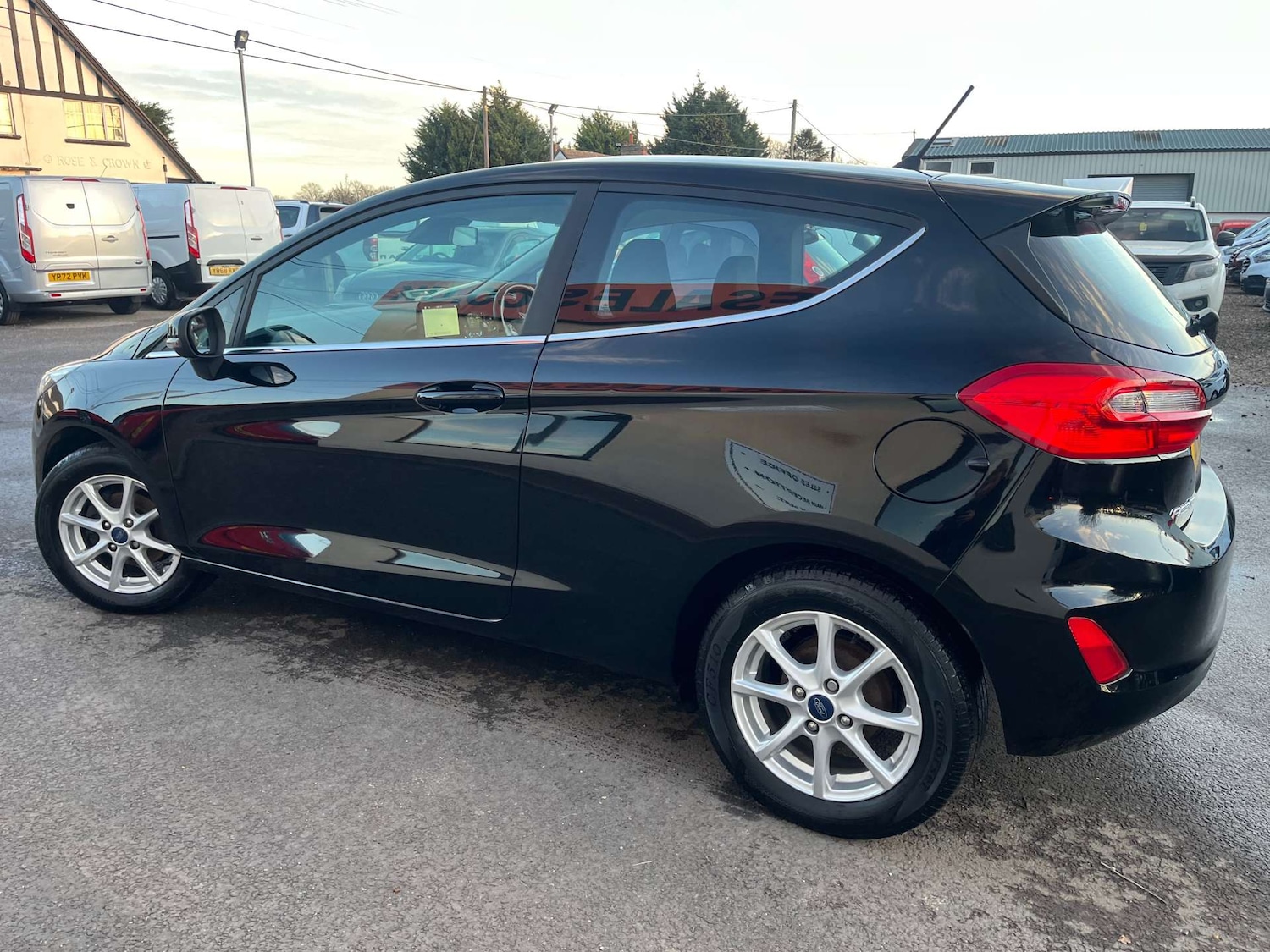 Used Ford Fiesta 2018 for sale - 77129090: Photo 9