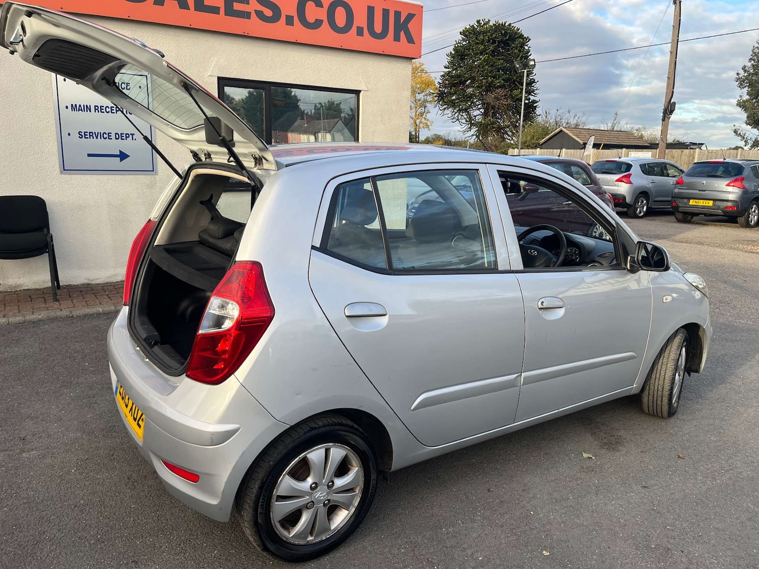 Used Hyundai i10 2013 for sale - 76333114: Photo 12