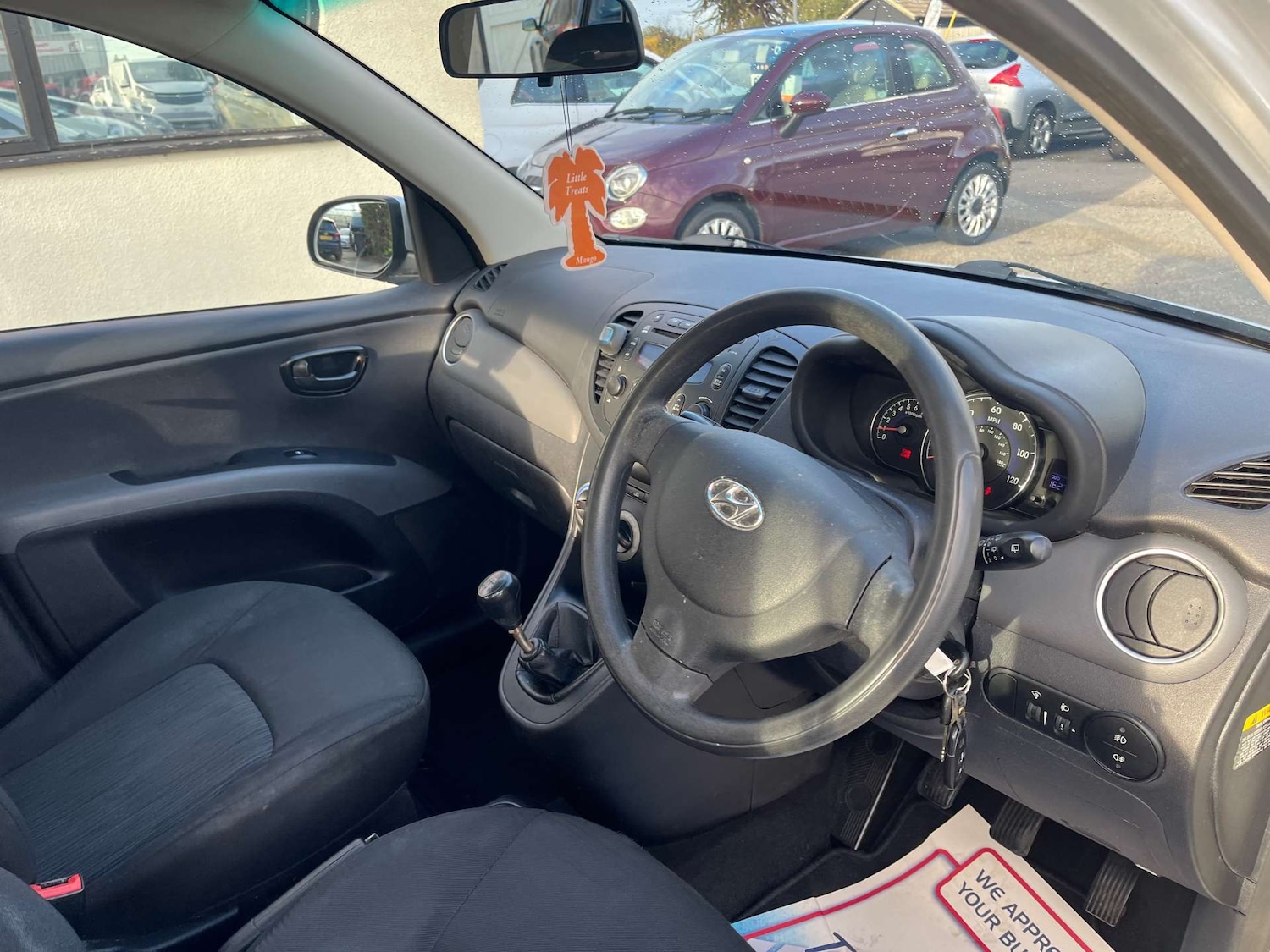 Used Hyundai i10 2013 for sale - 76333114: Photo 16