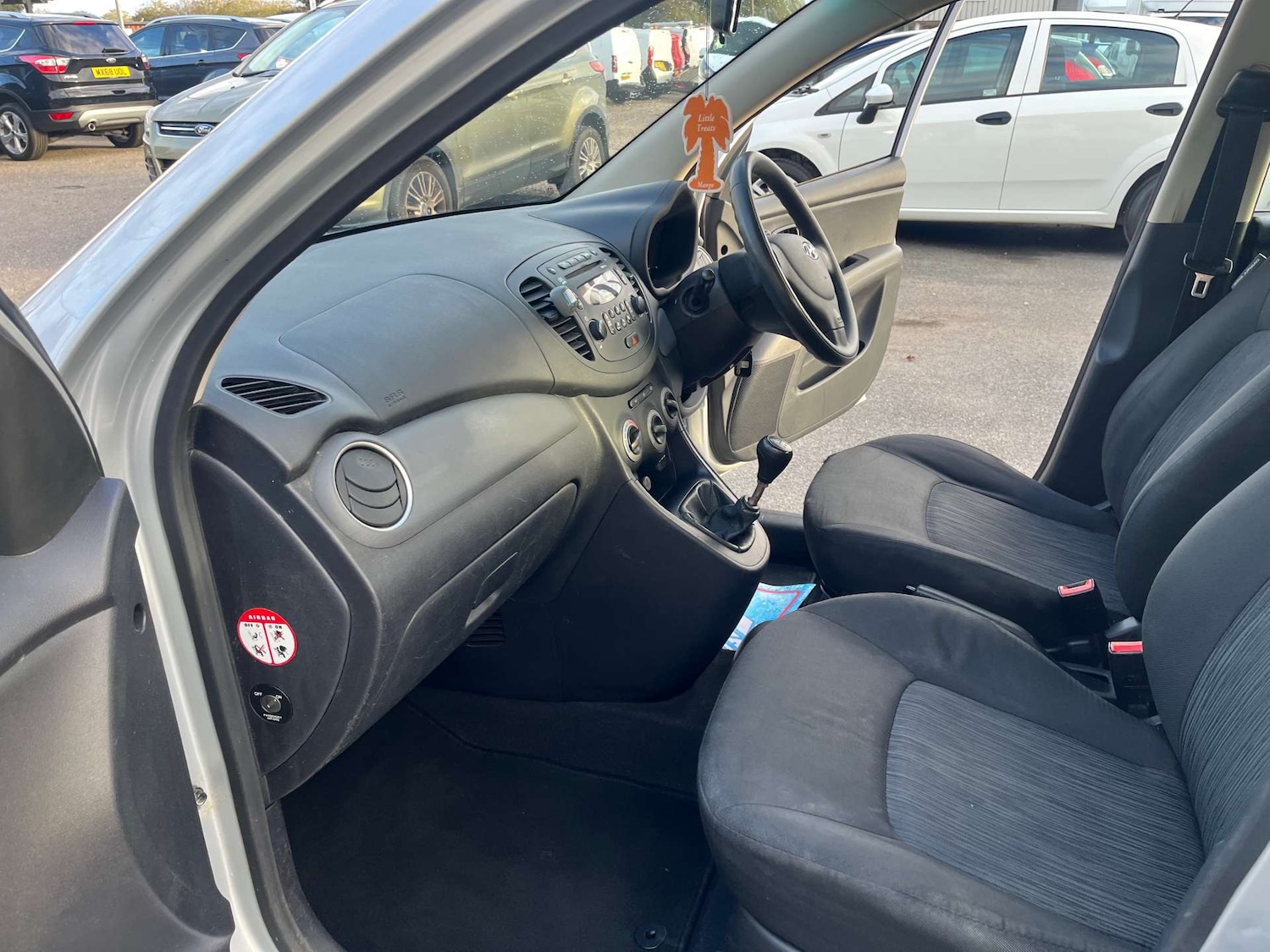Used Hyundai i10 2013 for sale - 76333114: Photo 25