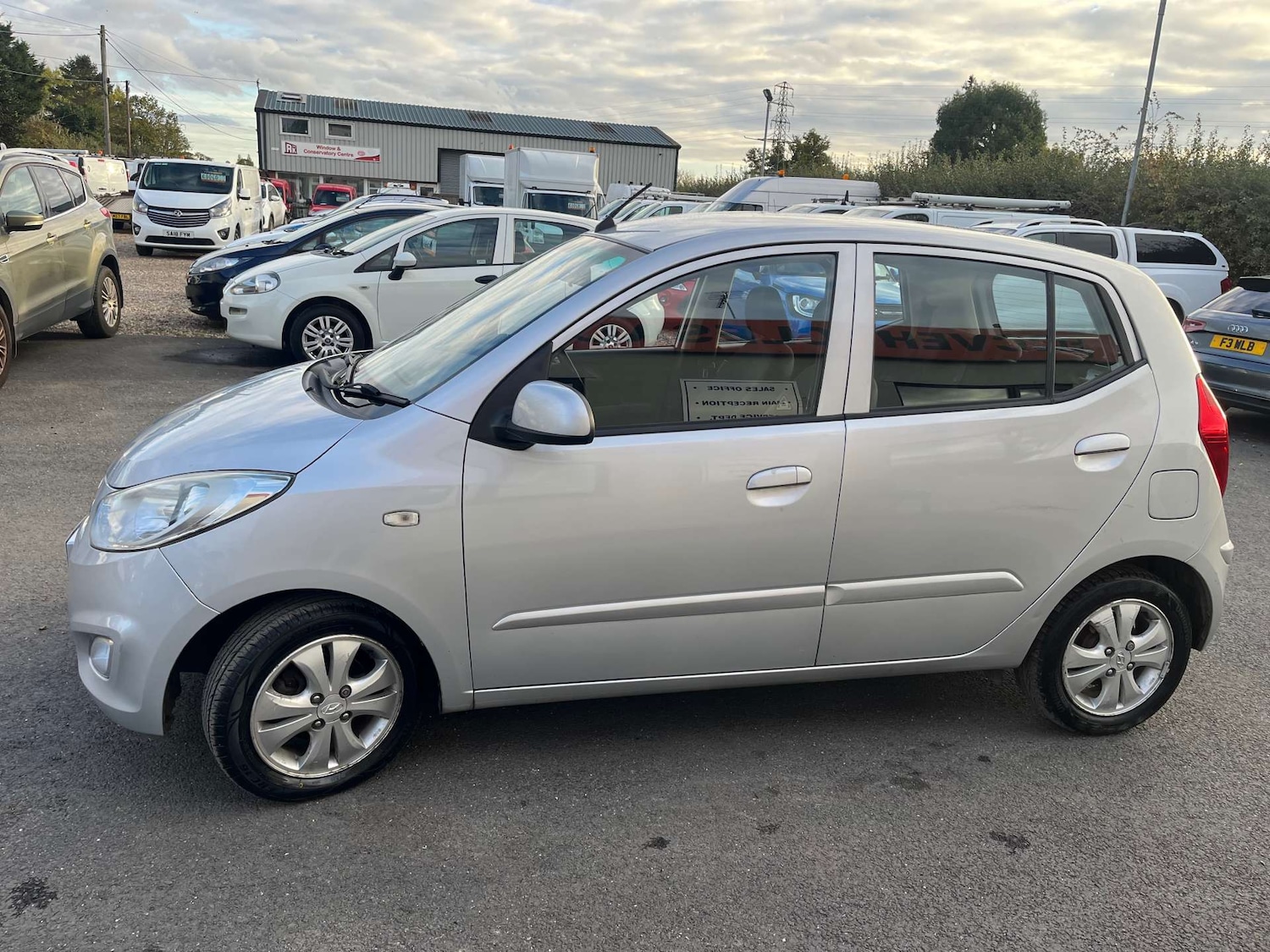 Used Hyundai i10 2013 for sale - 76333114: Photo 7