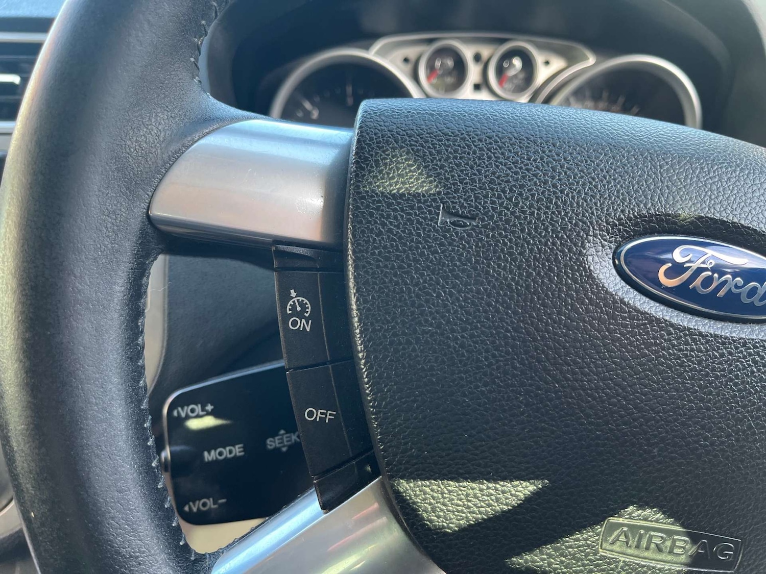 Used Ford Kuga 2011 for sale - 77640523: Photo 21