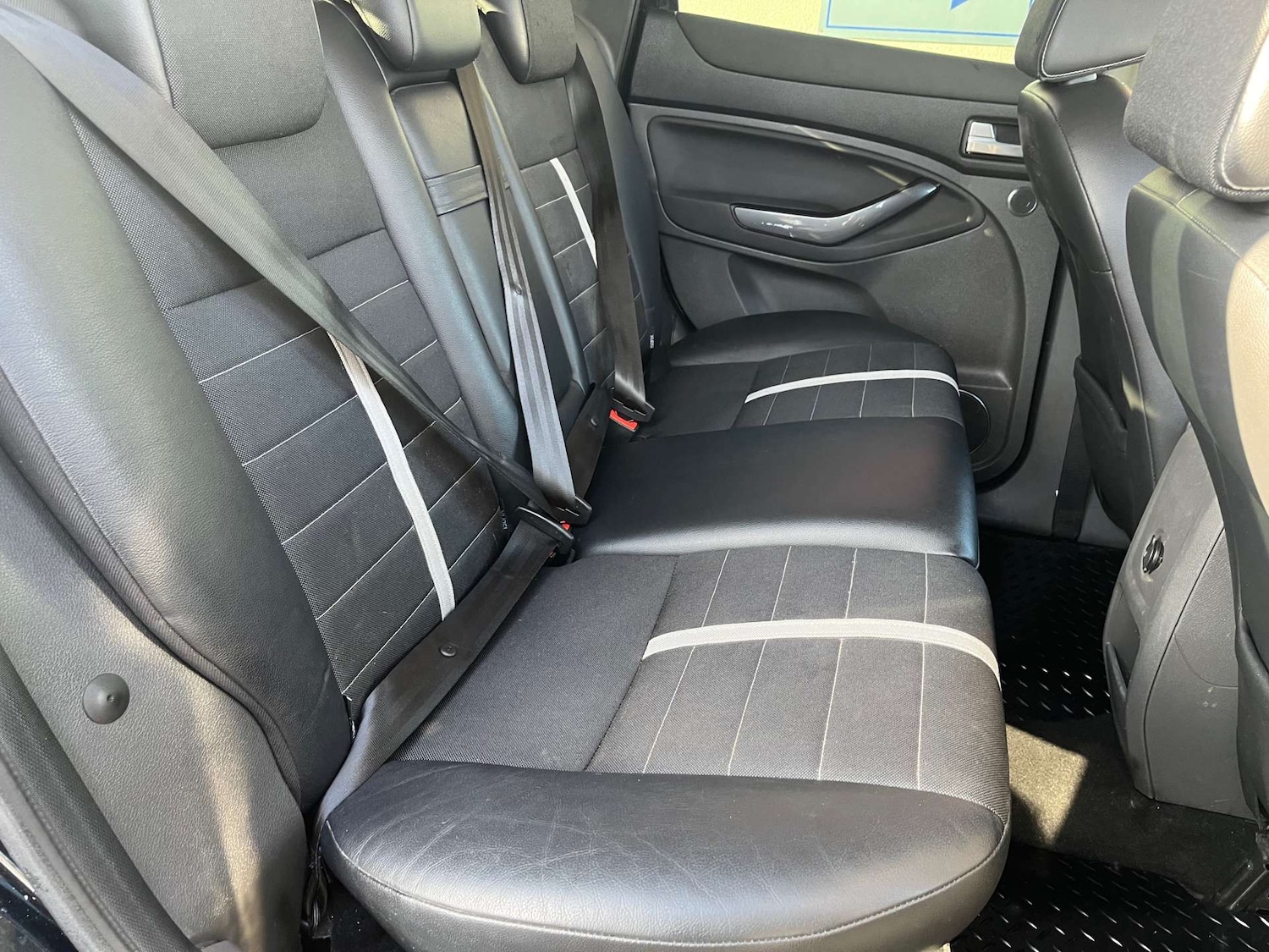 Used Ford Kuga 2011 for sale - 77640523: Photo 29