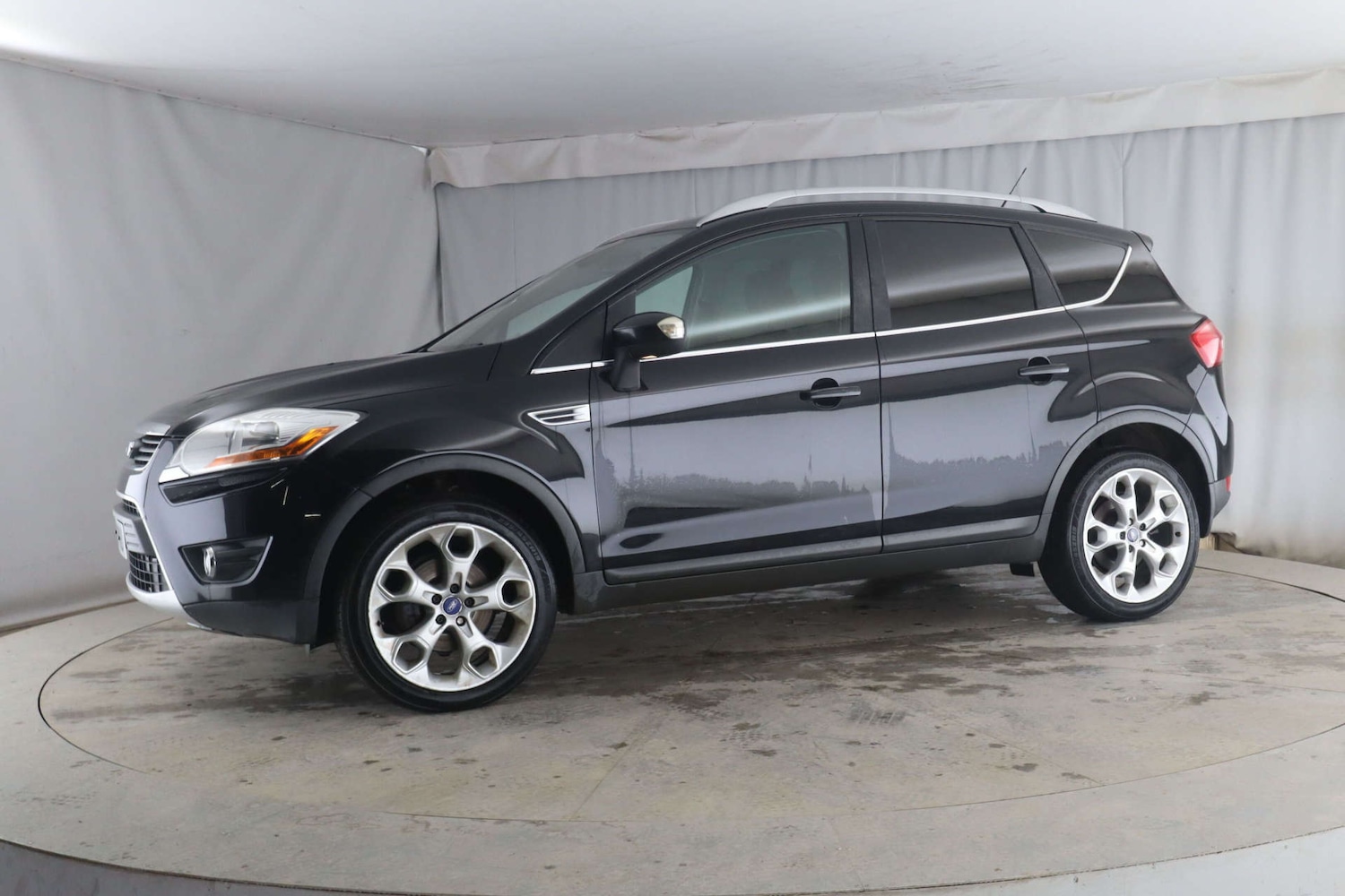 Used Ford Kuga 2011 for sale - 77640523: Photo 3