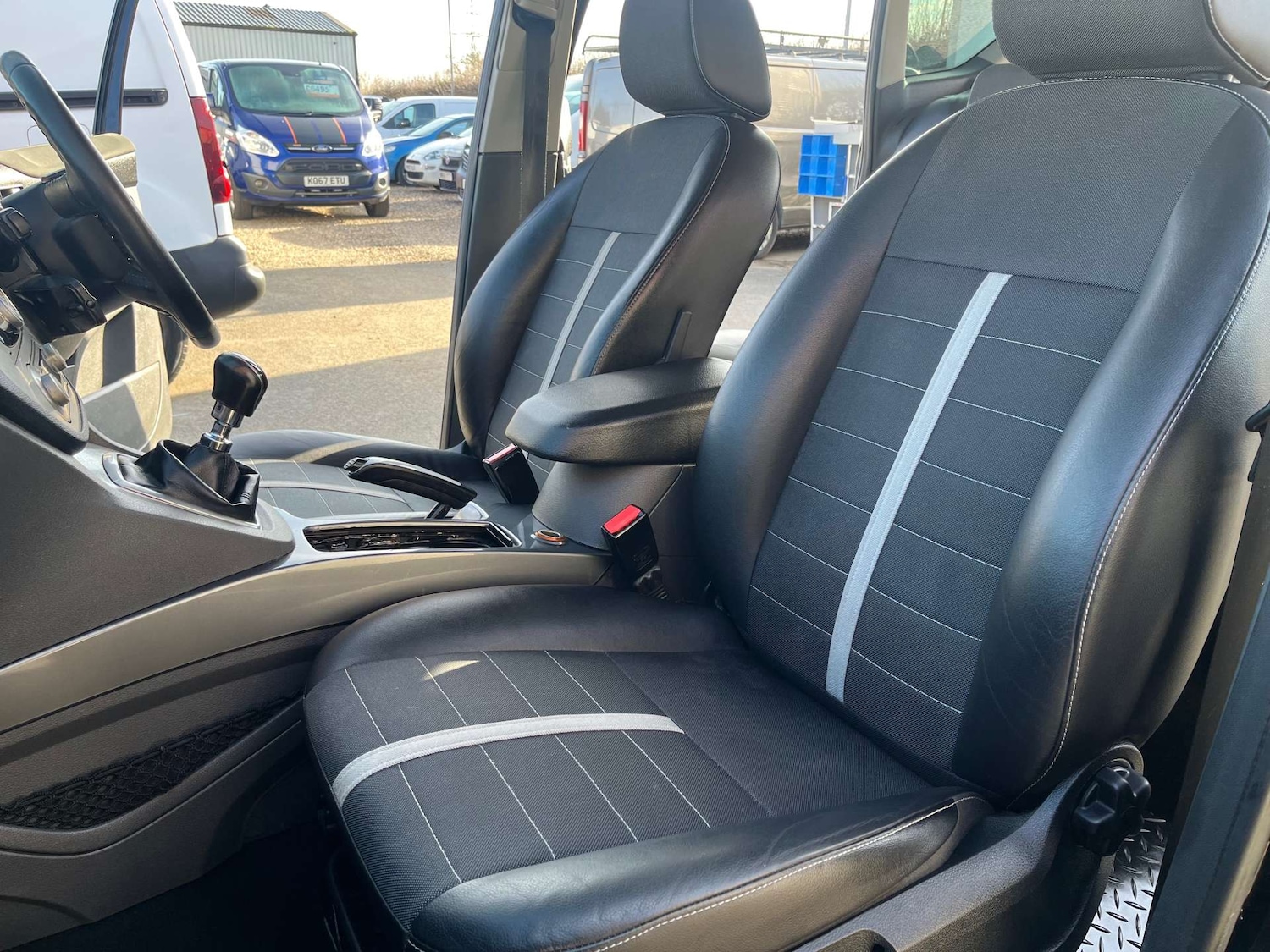 Used Ford Kuga 2011 for sale - 77640523: Photo 38