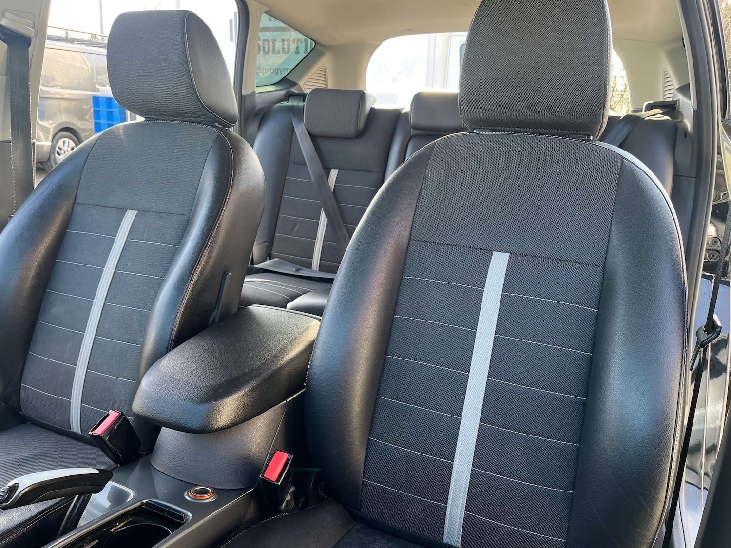 Used Ford Kuga 2011 for sale - 77640523: Photo 40