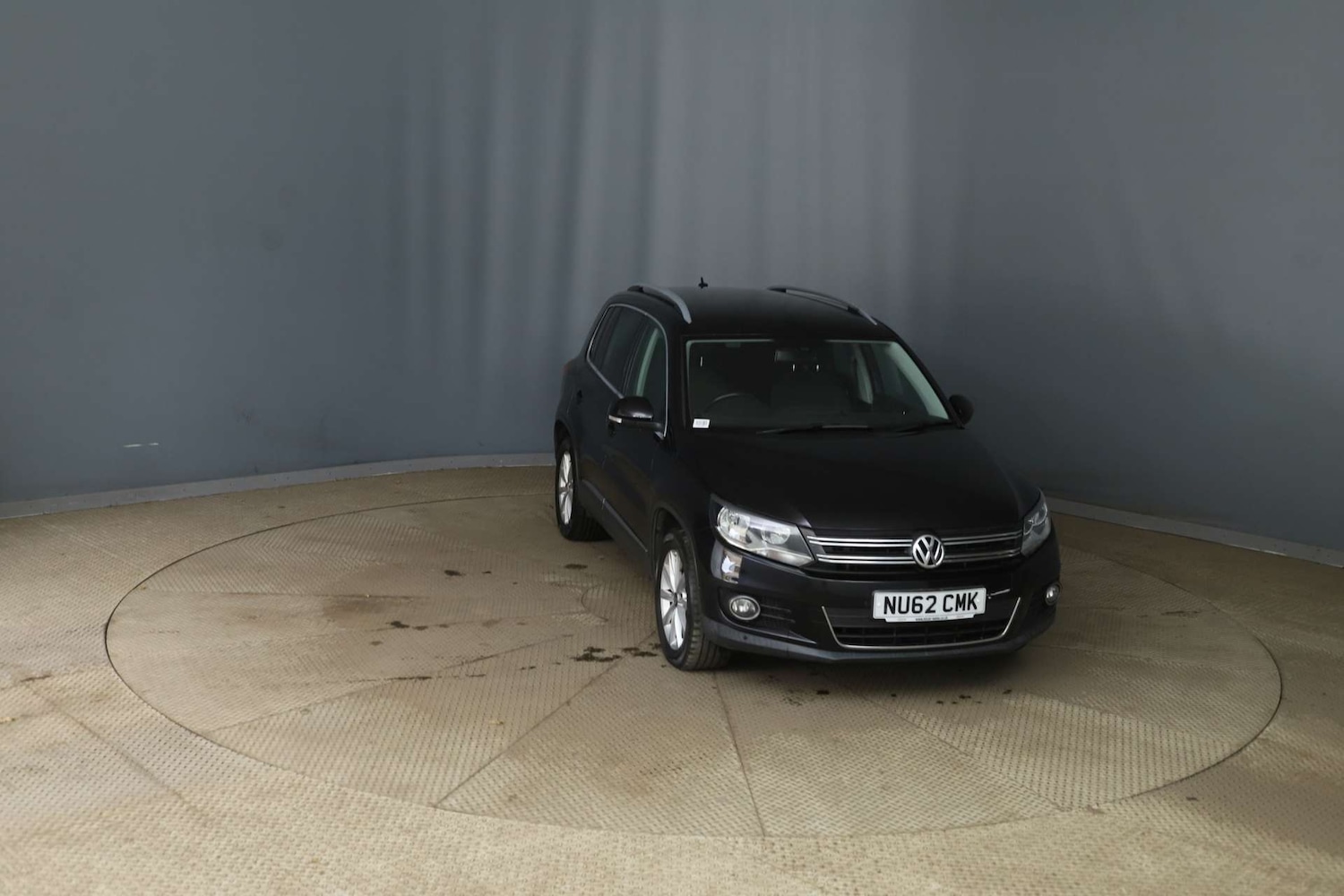Used Volkswagen Tiguan 2012 for sale - 76343773: Photo 2