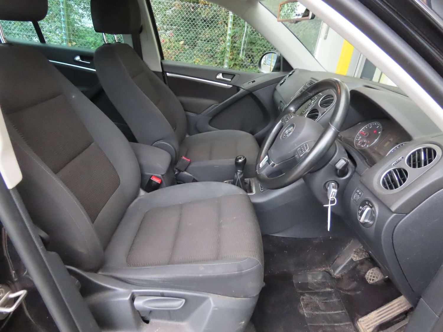 Used Volkswagen Tiguan 2012 for sale - 76343773: Photo 4