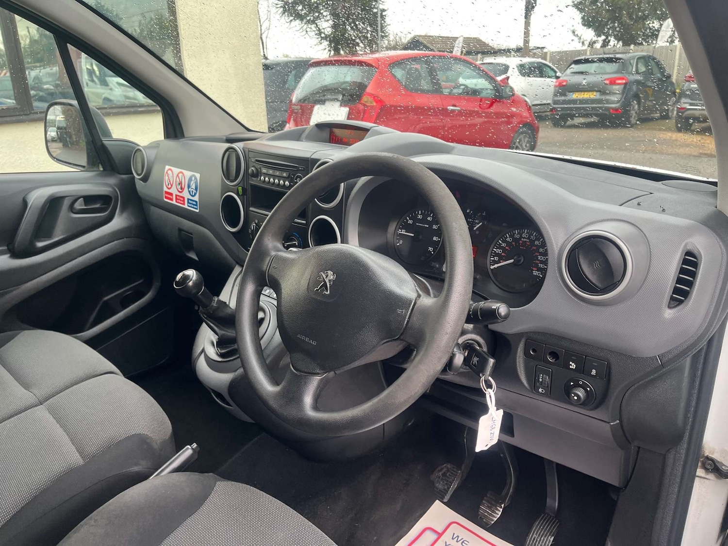 Used Peugeot Partner 2018 for sale - 76682748: Photo 18