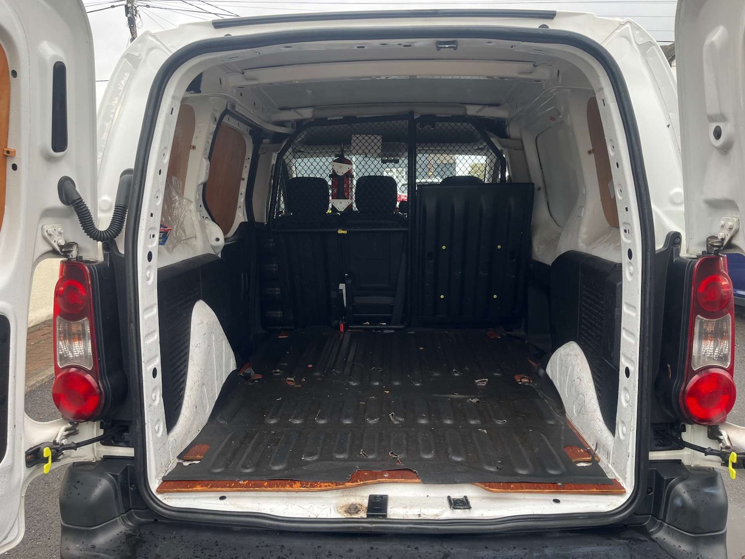 Used Peugeot Partner 2018 for sale - 76682748: Photo 29