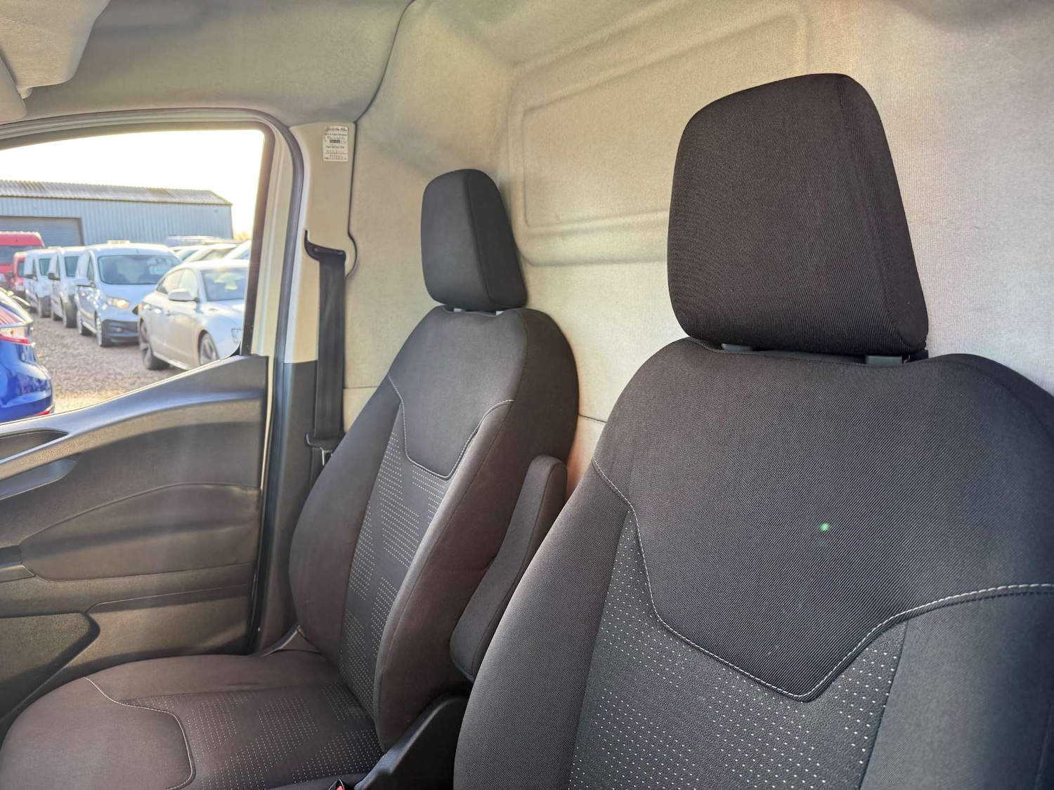 Used Ford Transit Courier 2018 for sale - 77022415: Photo 10