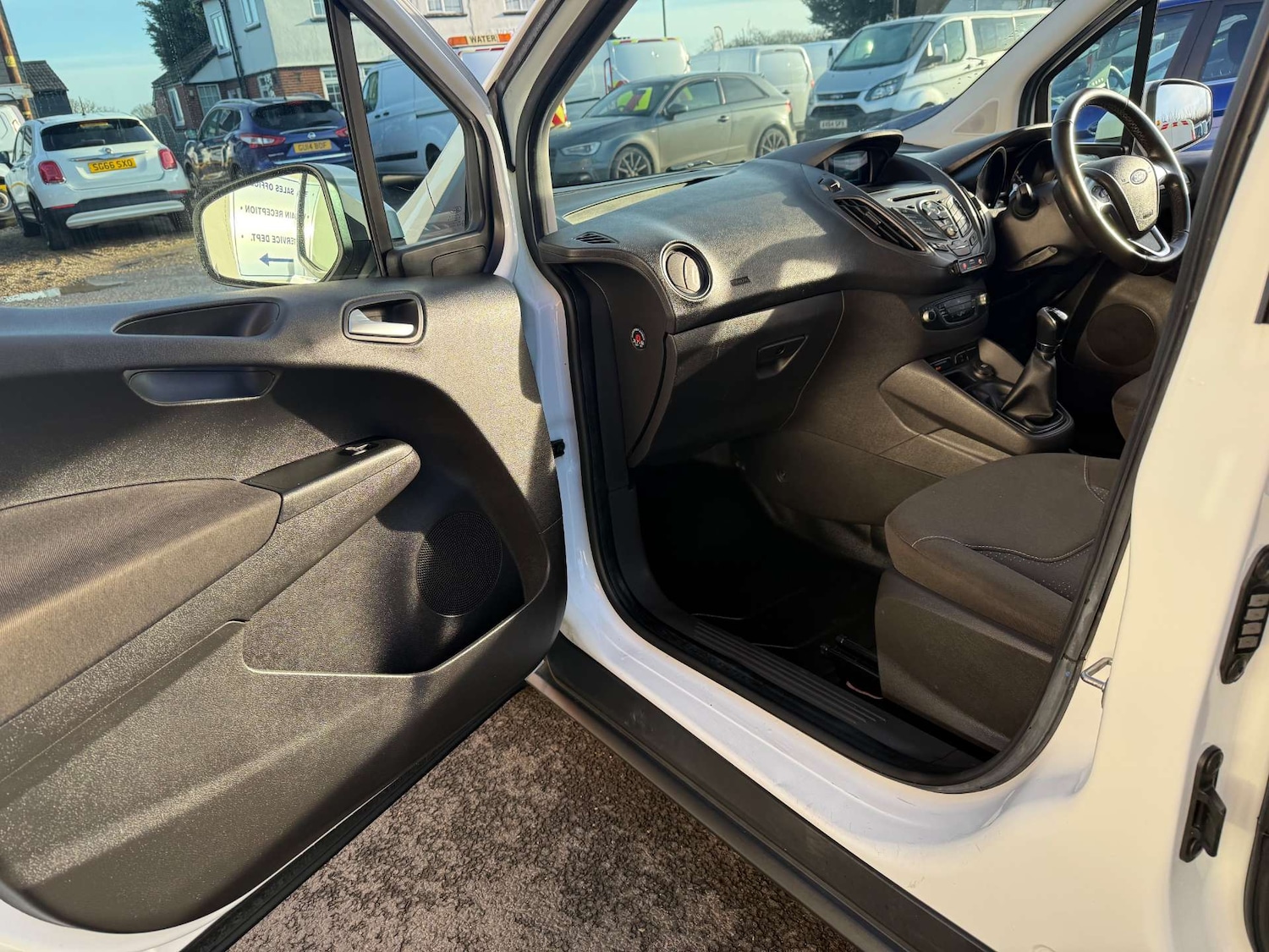 Used Ford Transit Courier 2018 for sale - 77022415: Photo 12