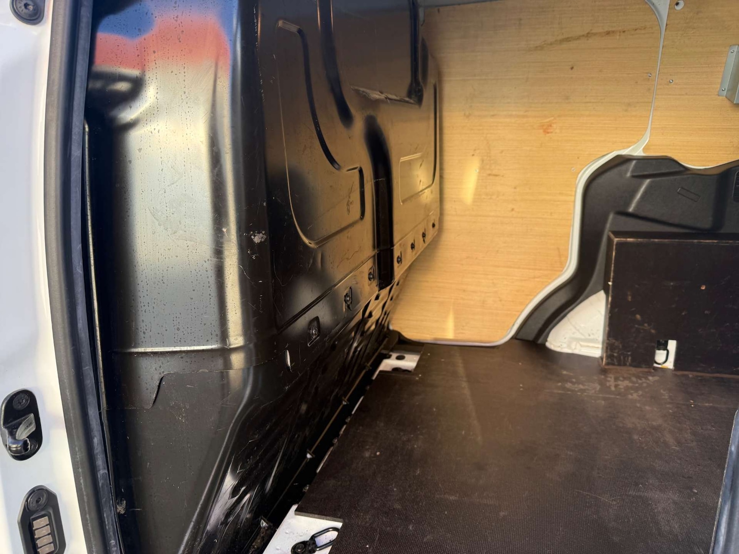 Used Ford Transit Courier 2018 for sale - 77022415: Photo 13