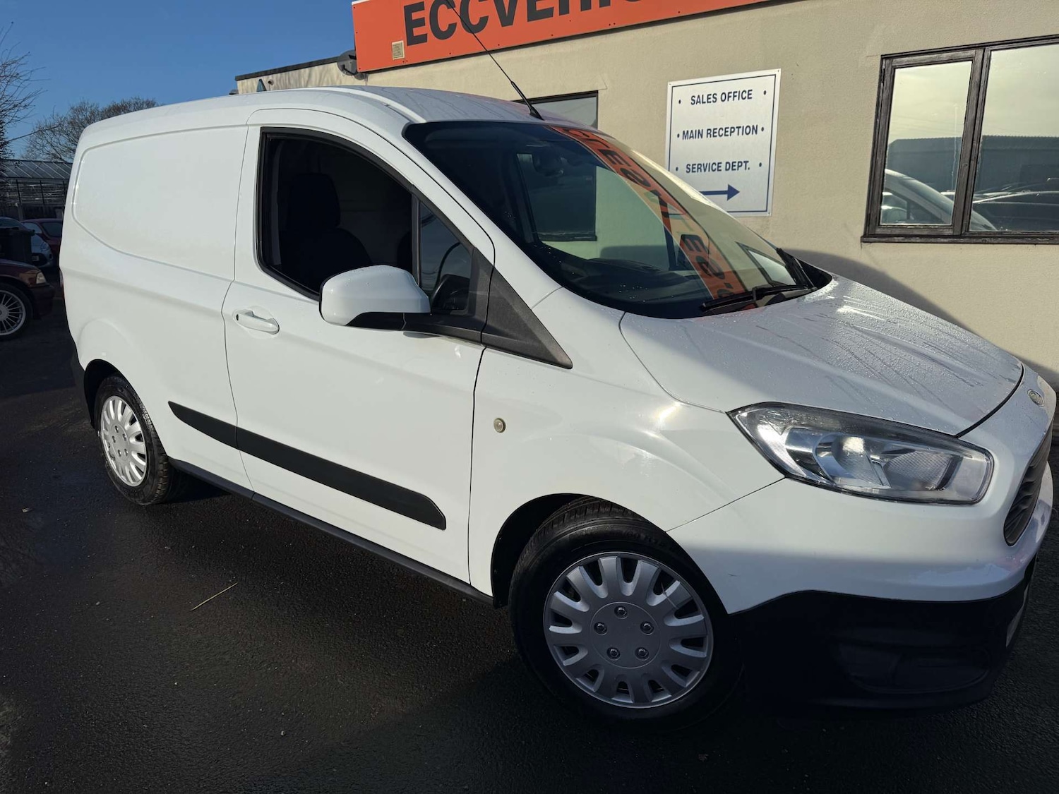 Used Ford Transit Courier 2018 for sale - 77022415: Photo 2