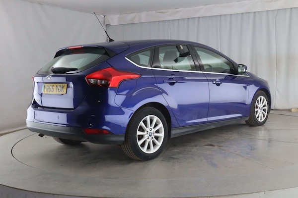 Used Ford Focus 2015 for sale - 76253849: Photo 2