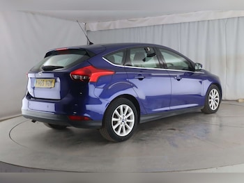 Used Ford Focus 2015 for sale - 76253849: Photo 2