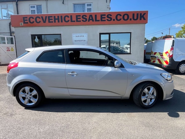 Used Kia Pro Ceed 2013 for sale - 74996932: Photo 15