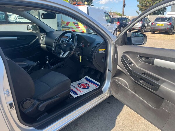 Used Kia Pro Ceed 2013 for sale - 74996932: Photo 16