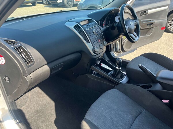 Used Kia Pro Ceed 2013 for sale - 74996932: Photo 33