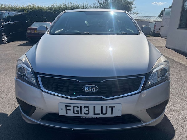 Used Kia Pro Ceed 2013 for sale - 74996932: Photo 4