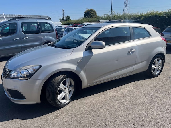 Used Kia Pro Ceed 2013 for sale - 74996932: Photo 7