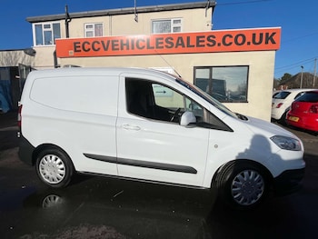 Used Ford Transit Courier 2017 for sale - 77022418: Photo