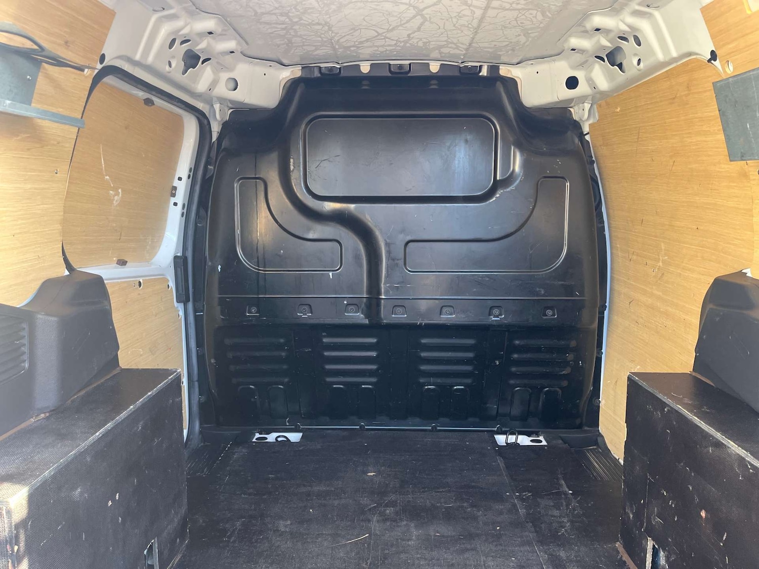 Used Ford Transit Courier 2017 for sale - 77022418: Photo 29