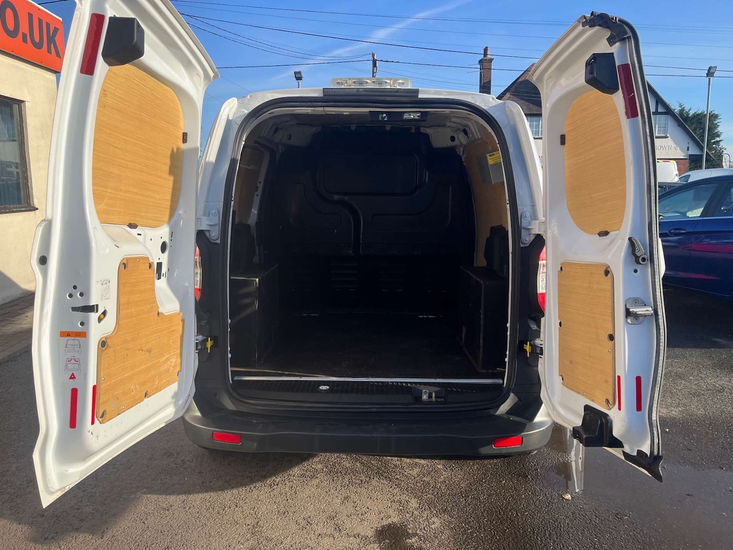 Used Ford Transit Courier 2017 for sale - 77022418: Photo 31