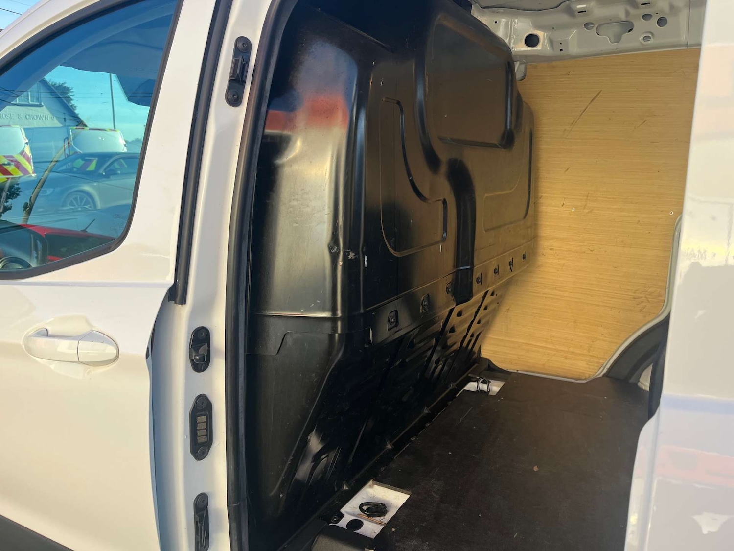 Used Ford Transit Courier 2017 for sale - 77022418: Photo 36