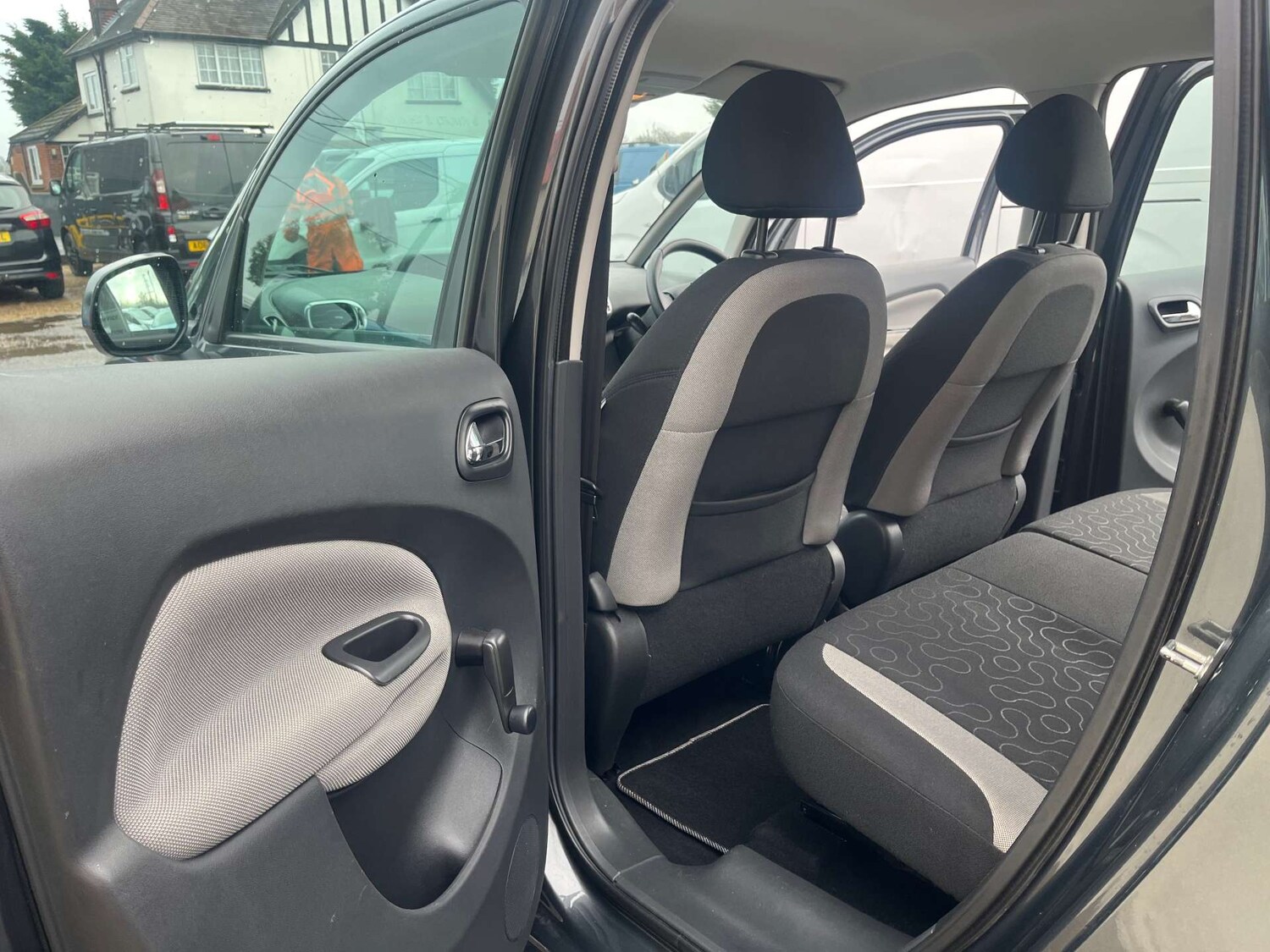 Used Citroen C3 Picasso 2012 for sale - 77380645: Photo 31