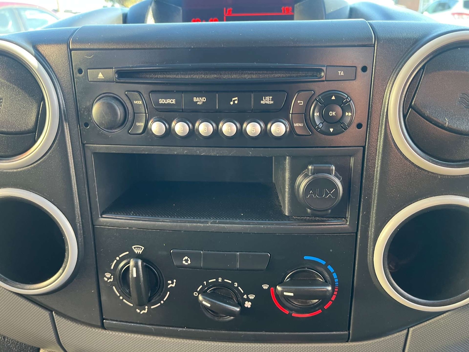 Used Peugeot Partner 2013 for sale - 76518062: Photo 25