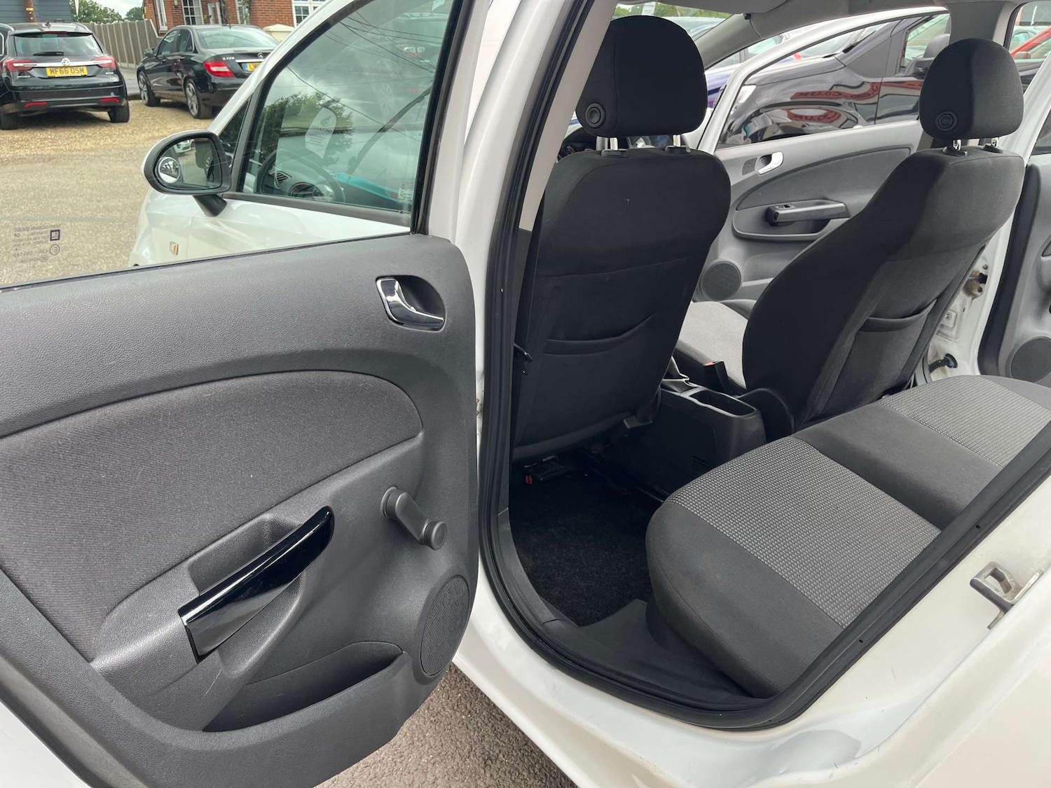 Used Vauxhall Corsa 2010 for sale - 77235339: Photo 34