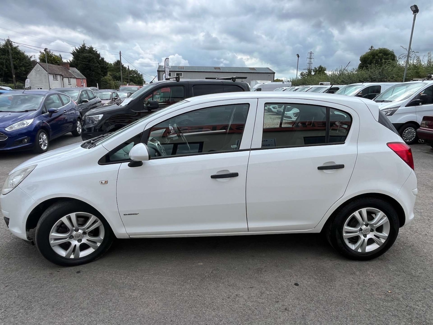 Used Vauxhall Corsa 2010 for sale - 77235339: Photo 8