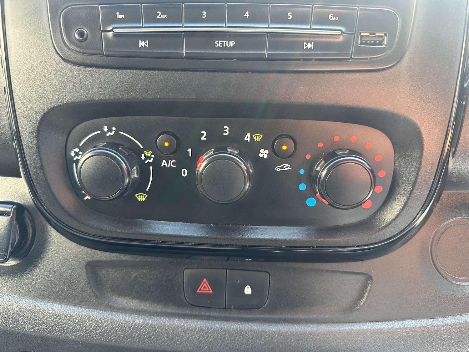 Used Vauxhall Vivaro 2018 for sale - 76384159: Photo 17