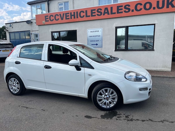 Used Fiat Punto 2017 for sale - 75557538: Photo 1