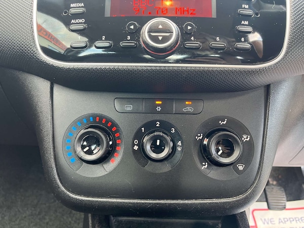 Used Fiat Punto 2017 for sale - 75557538: Photo 24