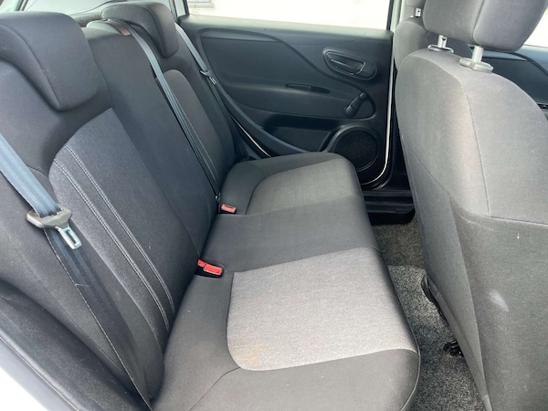 Used Fiat Punto 2017 for sale - 75557538: Photo 28