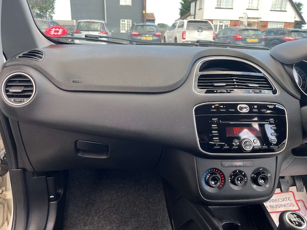 Used Fiat Punto 2017 for sale - 75557538: Photo 39