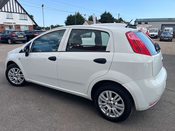 Used Fiat Punto 2017 for sale - 75557538: Photo 9