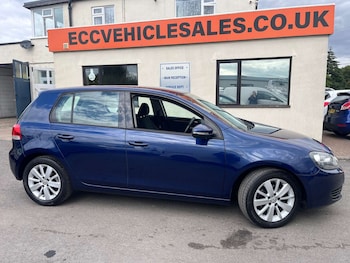 Volkswagen - Golf